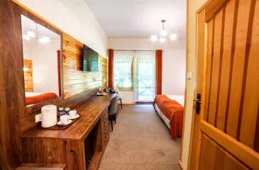 Comfort-Plus-Zimmer mit Sitzecke